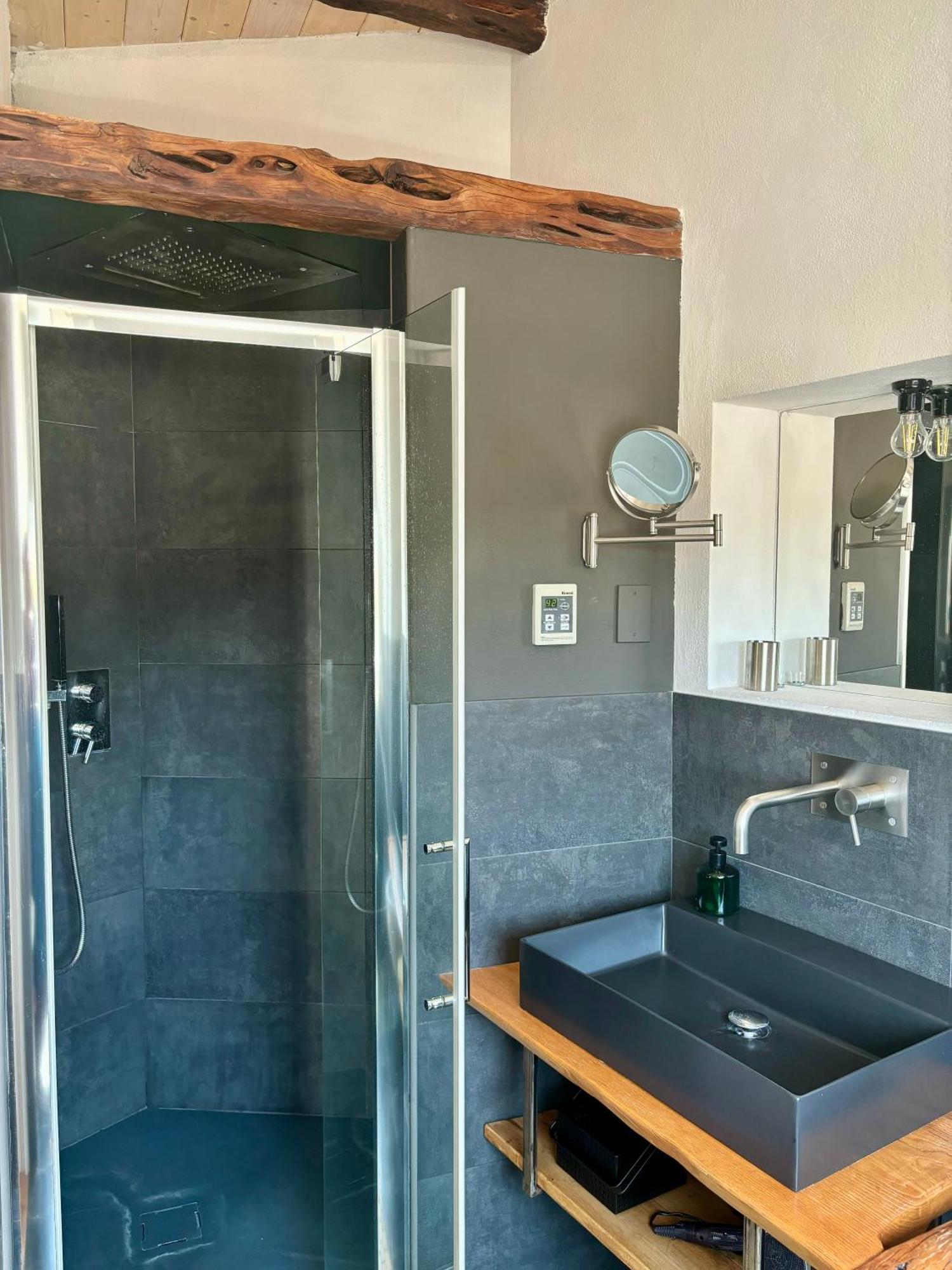 Su Zampillu Boutique Rooms เตวลาดา ภายนอก รูปภาพ